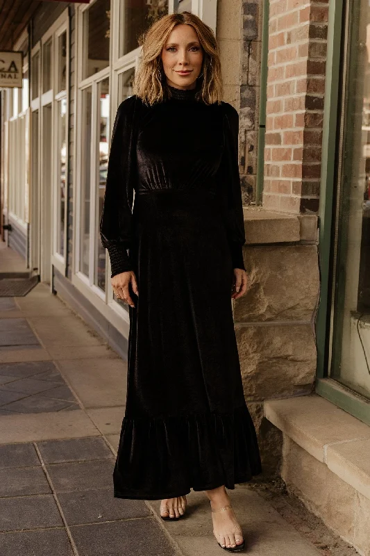 Elodie Velvet Maxi Dress | Black